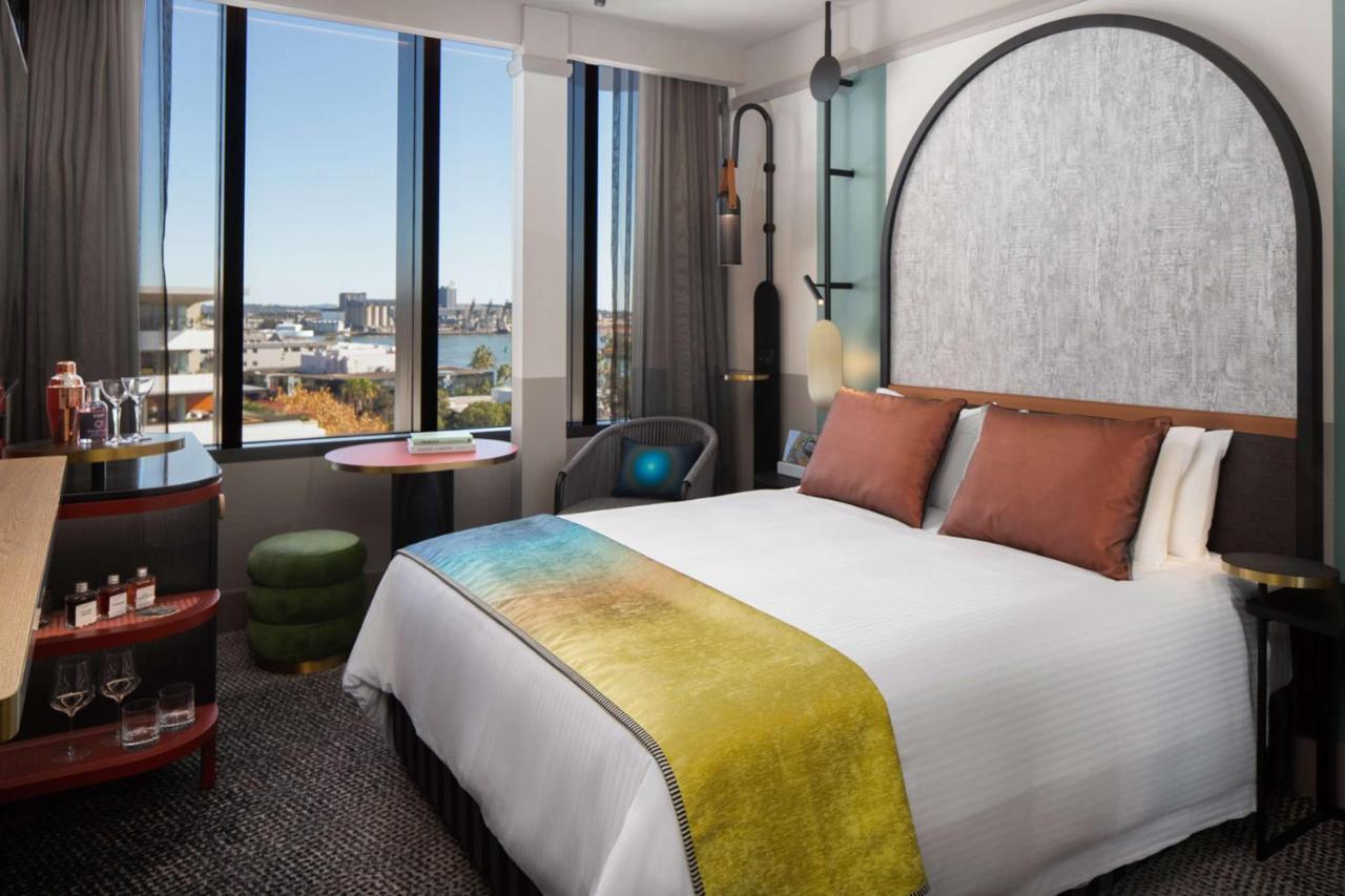 Qt Newcastle Hotell Exteriör bild A room at the hotel